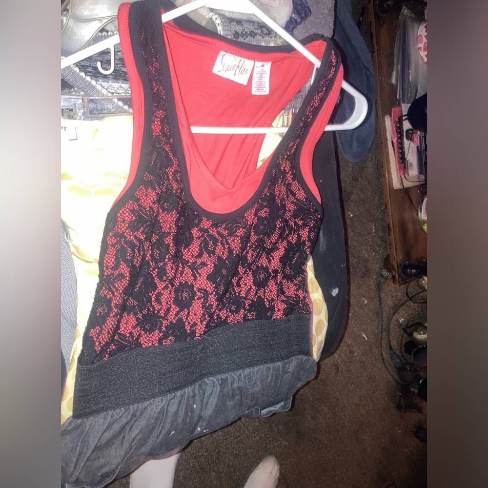 Size medium never been worn no tears